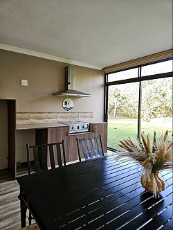 Dining/entertainment