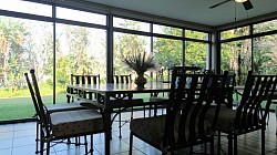 Dining/entertainment